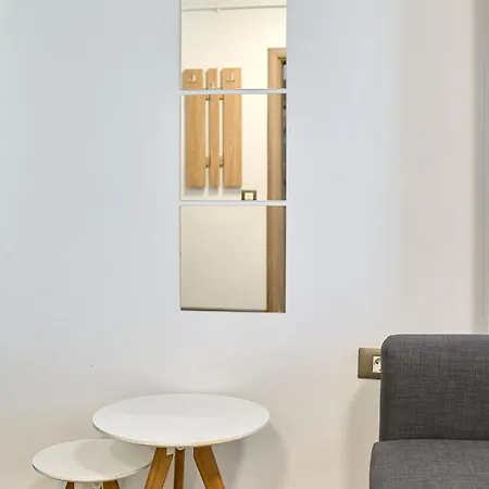 Floor Sea View N Pools Apartman *