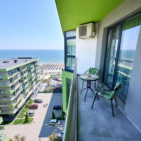 Floor Sea View N Pools * Navodari